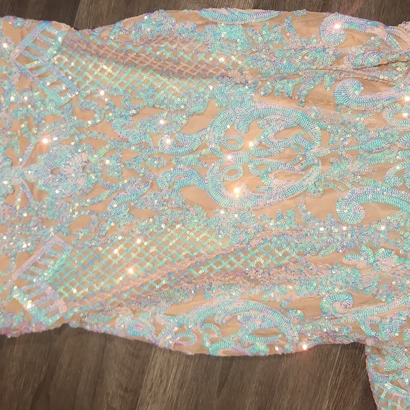 STUNNING SIZE 17 PEAR COUTURE SEQUIN DRESS - Picture 3 of 9